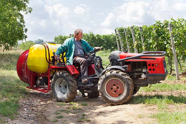 تصویر 3 از خرید سمپاش 800 لیتری پشت تراکتوری + فروش ویژه